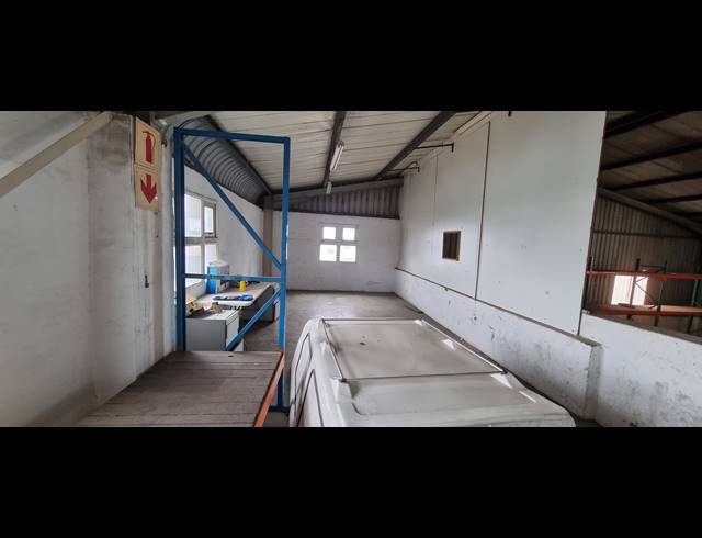200M² WAREHOUSE TO LET IN WATERFALL
